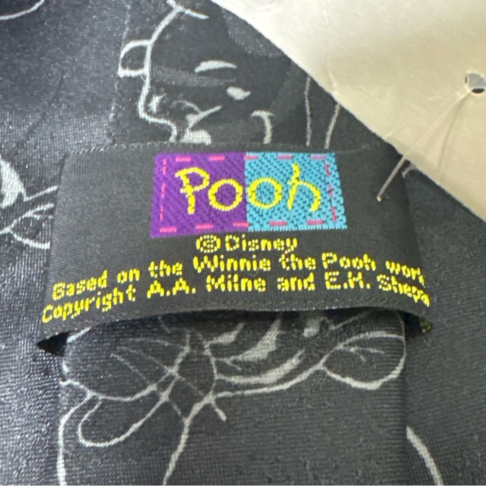 New With Tags Vintage Disney Winnie the Pooh & Tigger Necktie - Picture 2 of 5